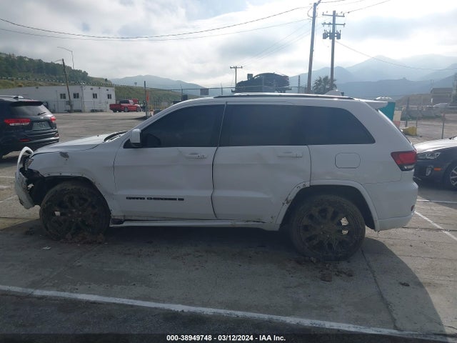 1C4RJEAG3NC153278 Jeep Grand Cherokee Wk Laredo X 4x2