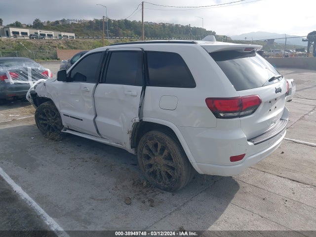 1C4RJEAG3NC153278 Jeep Grand Cherokee Wk Laredo X 4x2