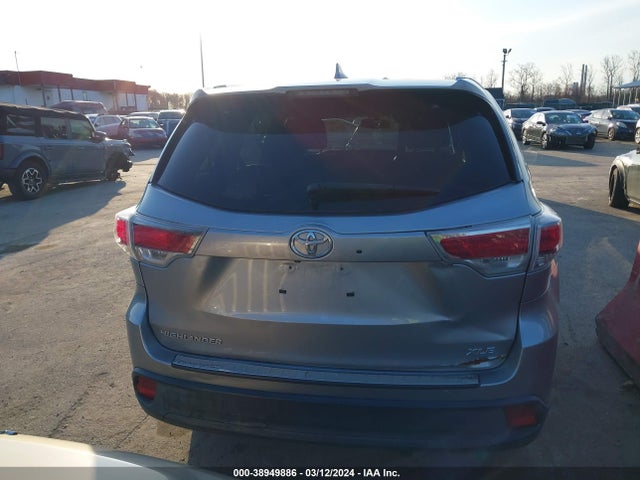 Toyota Highlander Xle V6 2015 5TDKKRFH1FS075686 Image 16