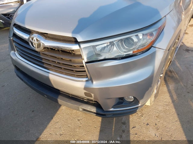 Toyota Highlander Xle V6 2015 5TDKKRFH1FS075686 Image 18
