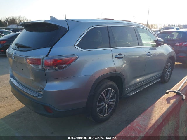Toyota Highlander Xle V6 2015 5TDKKRFH1FS075686 Image 4