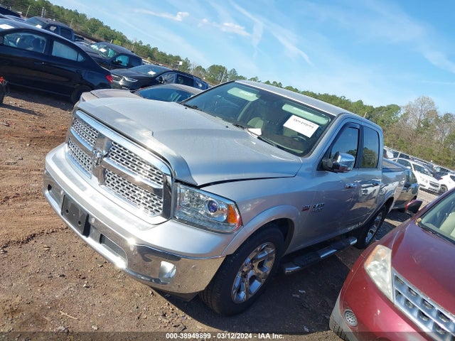 RAM 1500 Laramie  4x2 5'7 Box 2017 1C6RR6NT9HS591827 Image 2