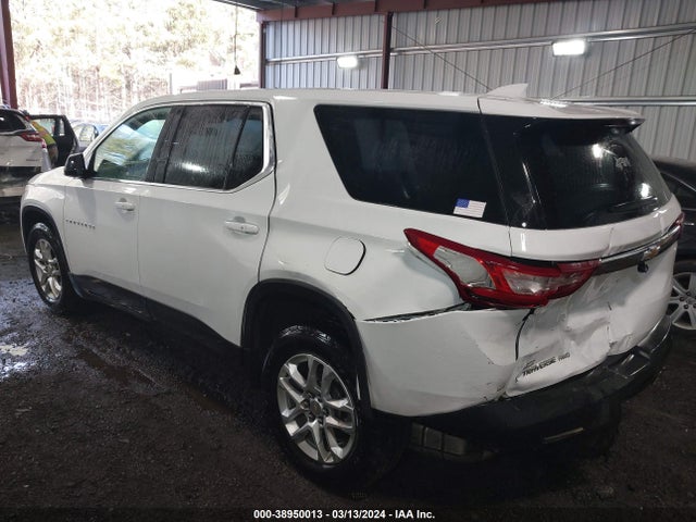Chevrolet Traverse Ls 2018 1GNEVFKW2JJ193296 Image 3