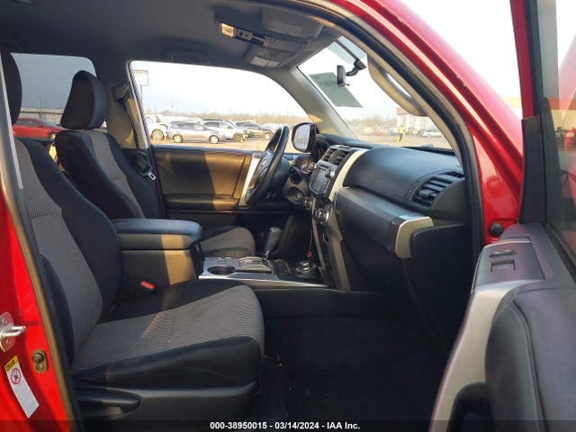 Toyota 4RUNNER SR5 2014 JTEBU5JR6E5150448 Image 5