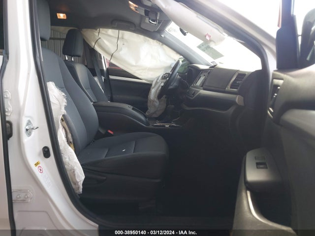 Toyota Highlander Le V6 2015 5TDZKRFHXFS075992 Image 5