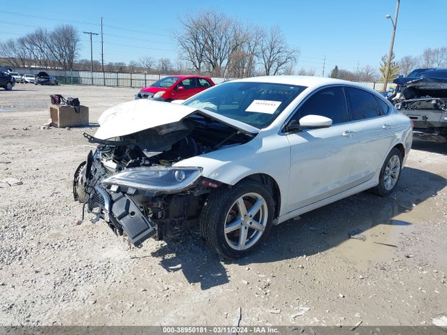 Chrysler 200 C 2015 1C3CCCCBXFN508303 Image 2