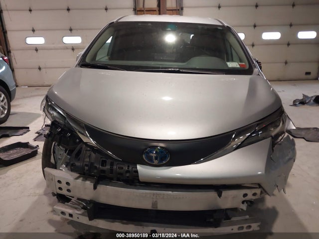 Toyota SIENNA LE 2021 5TDKRKEC9MS038102 Image 12