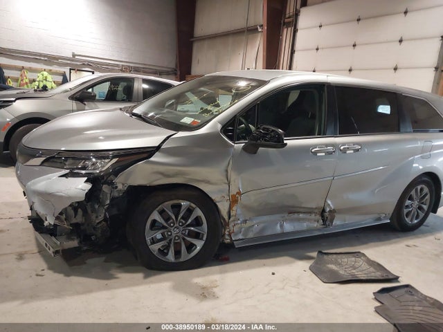 Toyota SIENNA LE 2021 5TDKRKEC9MS038102 Image 6