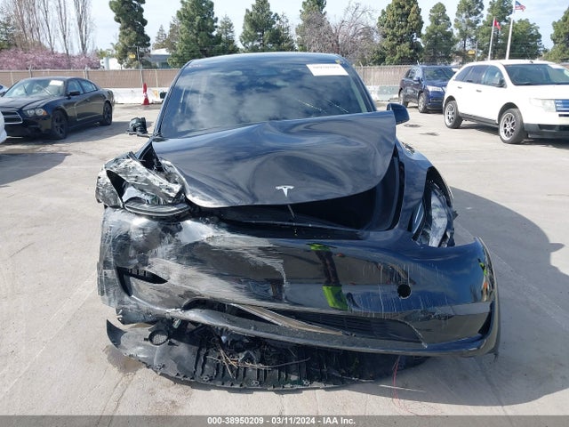 Tesla Model Y 2023 7SAYGDEE2PF748581 Image 13