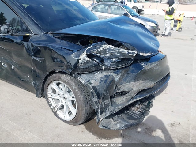 Tesla Model Y 2023 7SAYGDEE2PF748581 Image 20