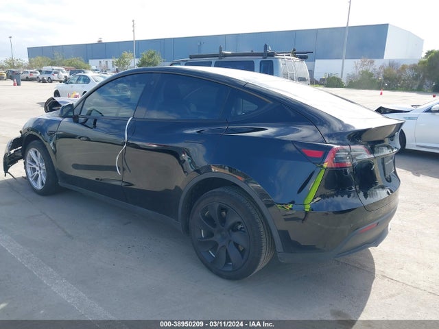 Tesla Model Y 2023 7SAYGDEE2PF748581 Image 3