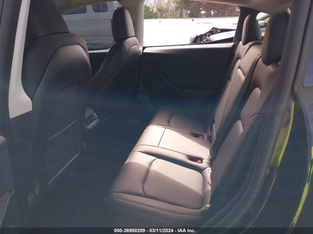 Tesla Model Y 2023 7SAYGDEE2PF748581 Image 8