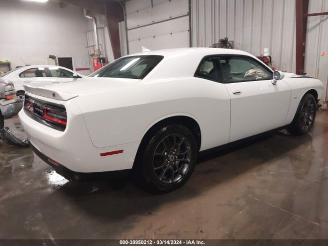 2C3CDZGG8JH257076 Dodge Challenger Gt Awd