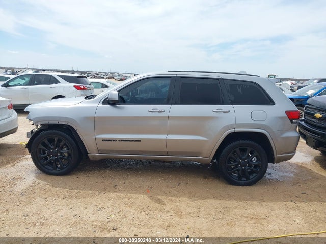 1C4RJEAG3JC221928 Jeep Grand Cherokee Altitude 4x2