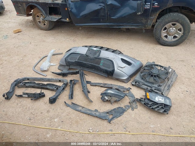 1C4RJEAG3JC221928 Jeep Grand Cherokee Altitude 4x2