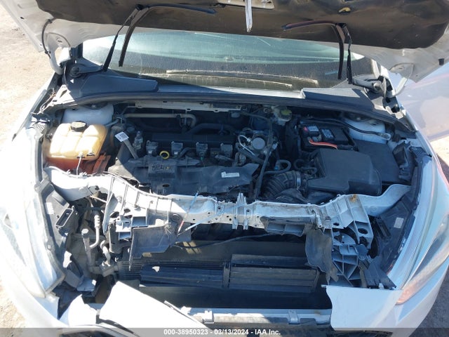Ford FOCUS SE 2016 1FADP3F21GL319882 Image 10