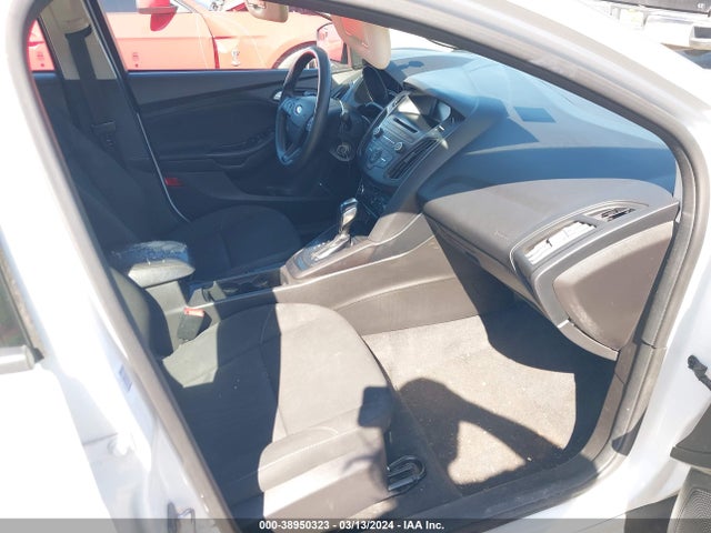 Ford FOCUS SE 2016 1FADP3F21GL319882 Image 5