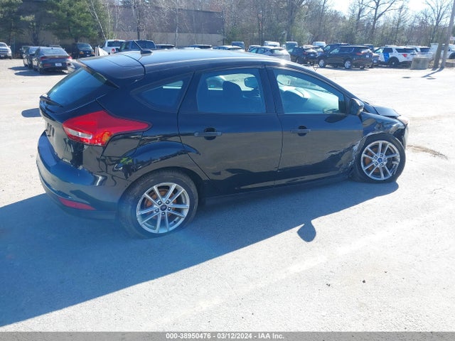 Ford FOCUS SE 2017 1FADP3K21HL330341 Image 4