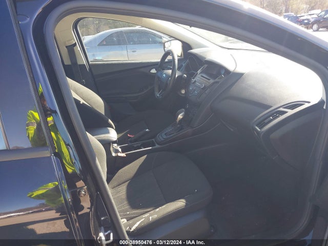 Ford FOCUS SE 2017 1FADP3K21HL330341 Image 5