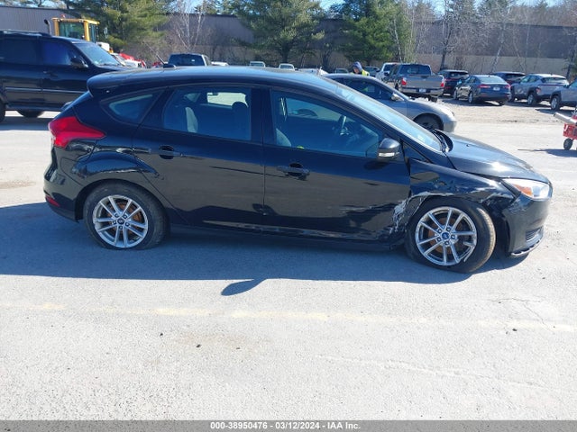 Ford FOCUS SE 2017 1FADP3K21HL330341 Image 6