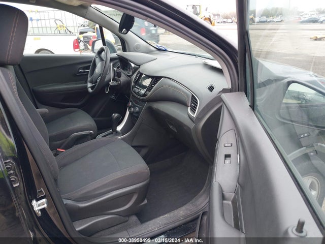 Chevrolet TRAX LS 2019 3GNCJKSB3KL388083 Image 5
