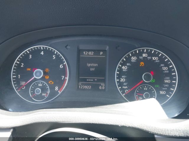 1VWBT7A30EC050465 Volkswagen Passat 1.8t Se