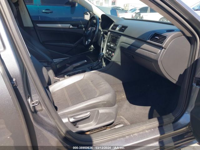 1VWBT7A30EC050465 Volkswagen Passat 1.8t Se