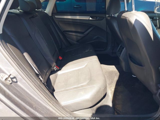 1VWBT7A30EC050465 Volkswagen Passat 1.8t Se