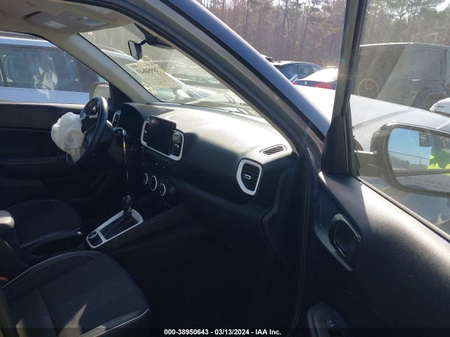 Hyundai Venue Limited 2022 KMHRC8A32NU139774 Image 5