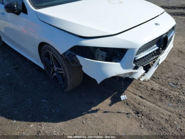 W1K3G4FB8MJ283357 Mercedes-Benz A 220 4matic
