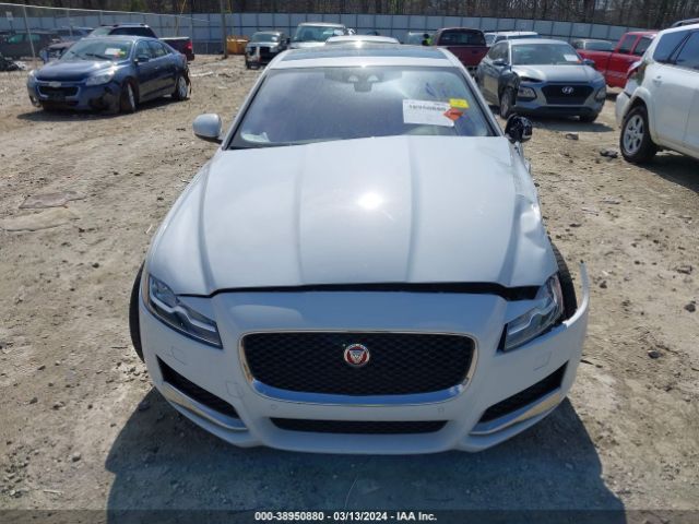 SAJBD4BV2HCY27765 Jaguar Xf 35t Premium
