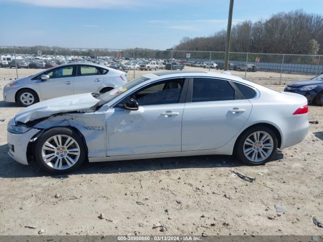 SAJBD4BV2HCY27765 Jaguar Xf 35t Premium