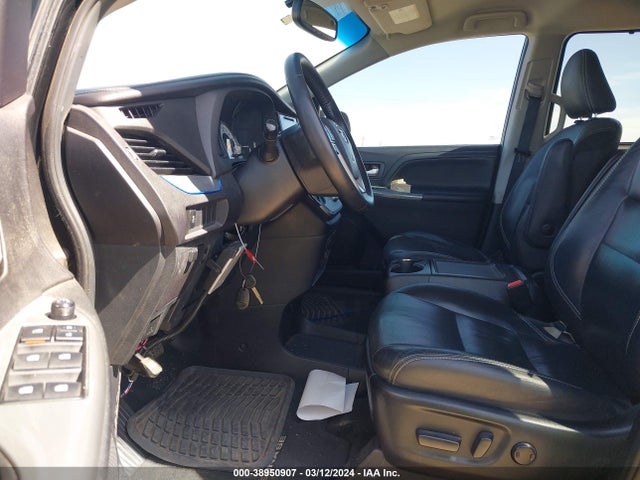 Toyota Sienna Se 8 Passenger 2015 5TDXK3DC7FS672268 Image 5