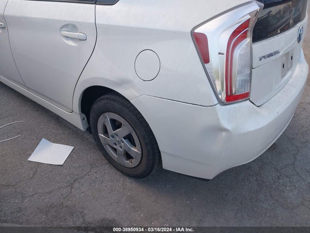 Toyota Prius Three 2014 JTDKN3DU0E0382286 Image 12