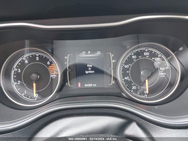 1C4PJLCB0KD358124 Jeep Cherokee Latitude Fwd