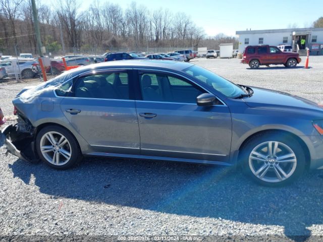 1VWBT7A3XFC075214 Volkswagen Passat 1.8t Se