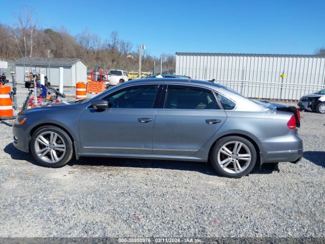 1VWBT7A3XFC075214 Volkswagen Passat 1.8t Se