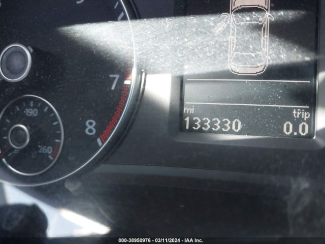 1VWBT7A3XFC075214 Volkswagen Passat 1.8t Se