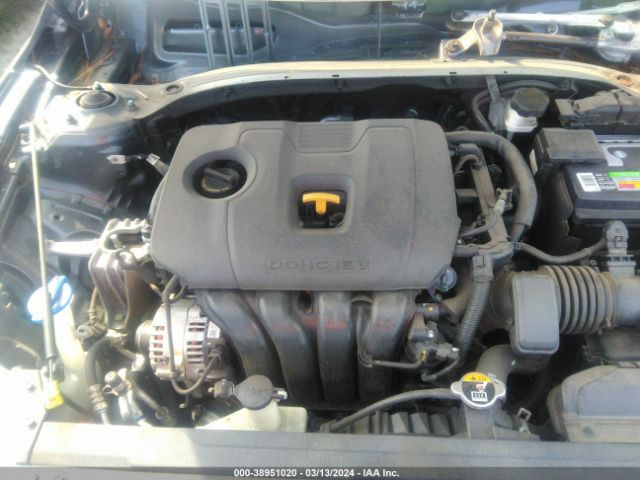 3KPF24ADXME289463 KIA FORTE FE
