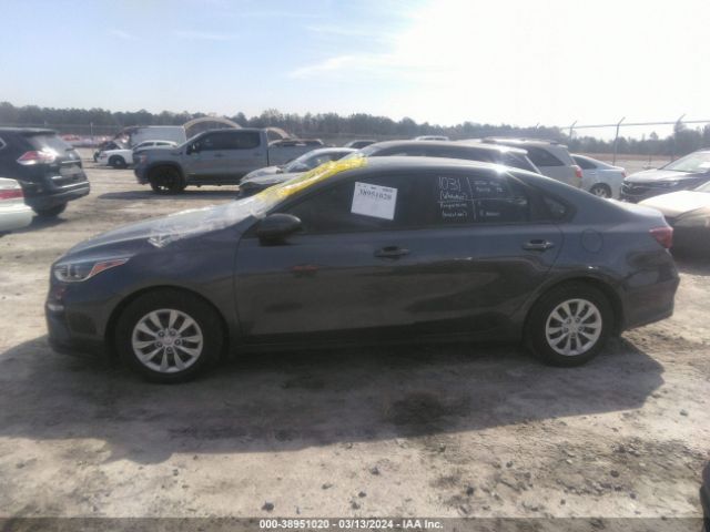 3KPF24ADXME289463 KIA FORTE FE