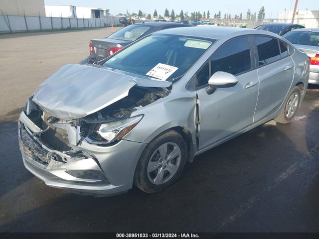 Chevrolet Cruze Ls Auto 2018 1G1BC5SM7J7237227 Image 2