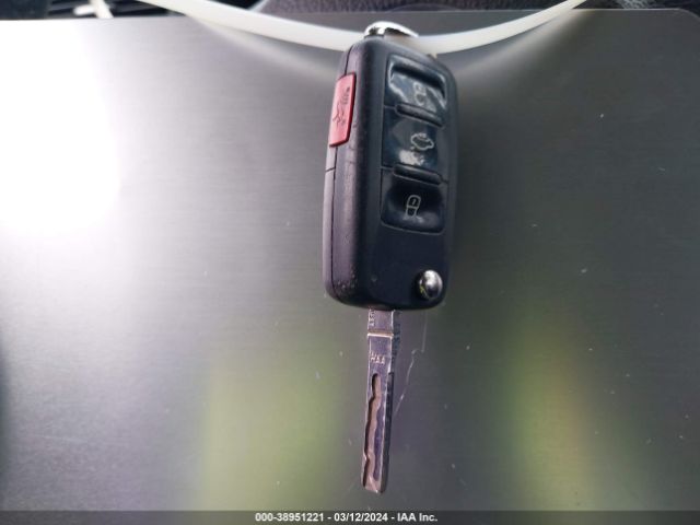 1VWAT7A30EC022998 Volkswagen Passat 1.8t Wolfsburg Edition