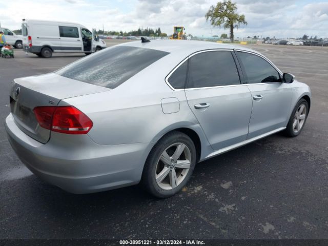 1VWAT7A30EC022998 Volkswagen Passat 1.8t Wolfsburg Edition