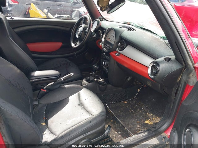 2011 MINI COOPER WMWZN3C52BT133732 Photo 4