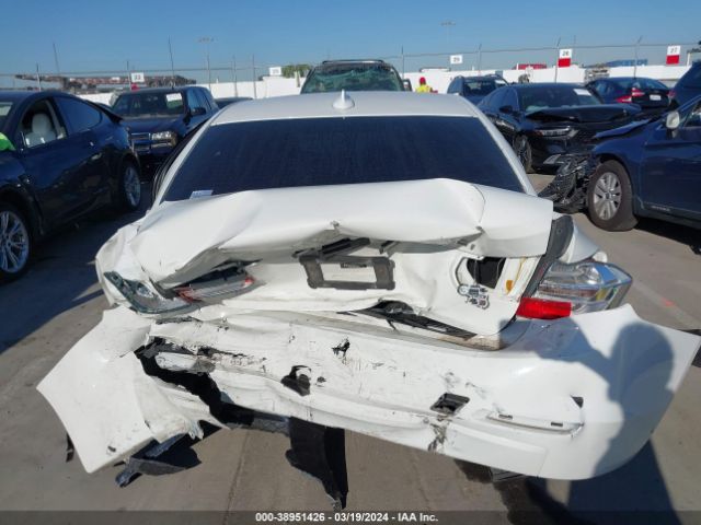 WBA3B1C59EPV79649 BMW 320i