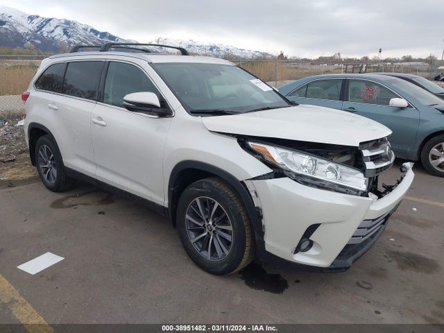 Toyota Highlander Xle 2019 5TDJZRFH7KS609212 Image 1