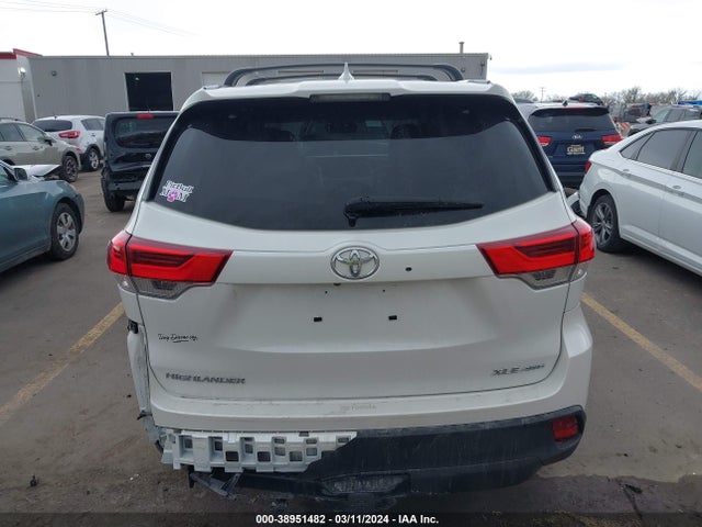 Toyota Highlander Xle 2019 5TDJZRFH7KS609212 Image 16