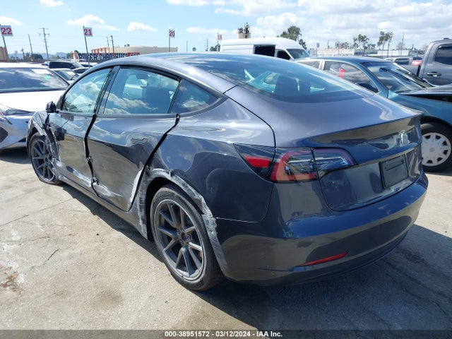Tesla Model 3 Long Range Dual Motor All-wheel Drive 2022 5YJ3E1EB6NF358887 Image 3
