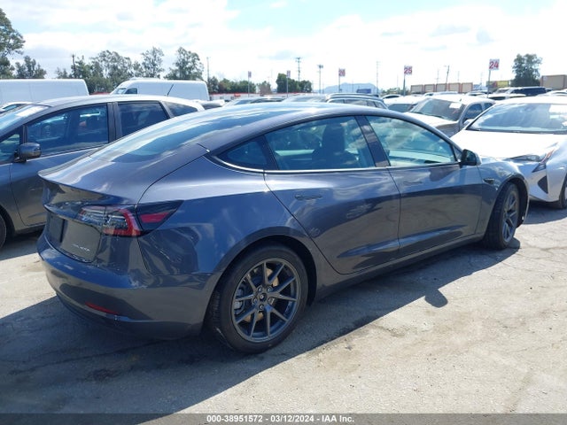 Tesla Model 3 Long Range Dual Motor All-wheel Drive 2022 5YJ3E1EB6NF358887 Image 4
