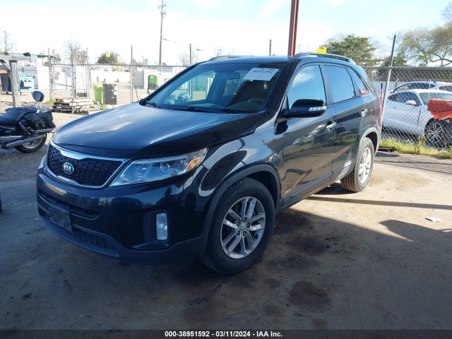 KIA SORENTO LX 2014 5XYKTCA67EG438701 Image 2